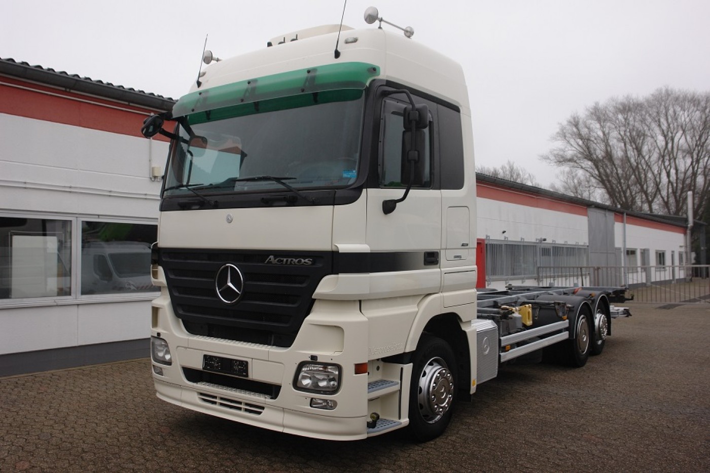Mercedes-Benz - Actros 2536L 6X2  Ciężarówka podwozie BDF Xenon Klimatyacja postojowa, Winda załadowcza EURO5