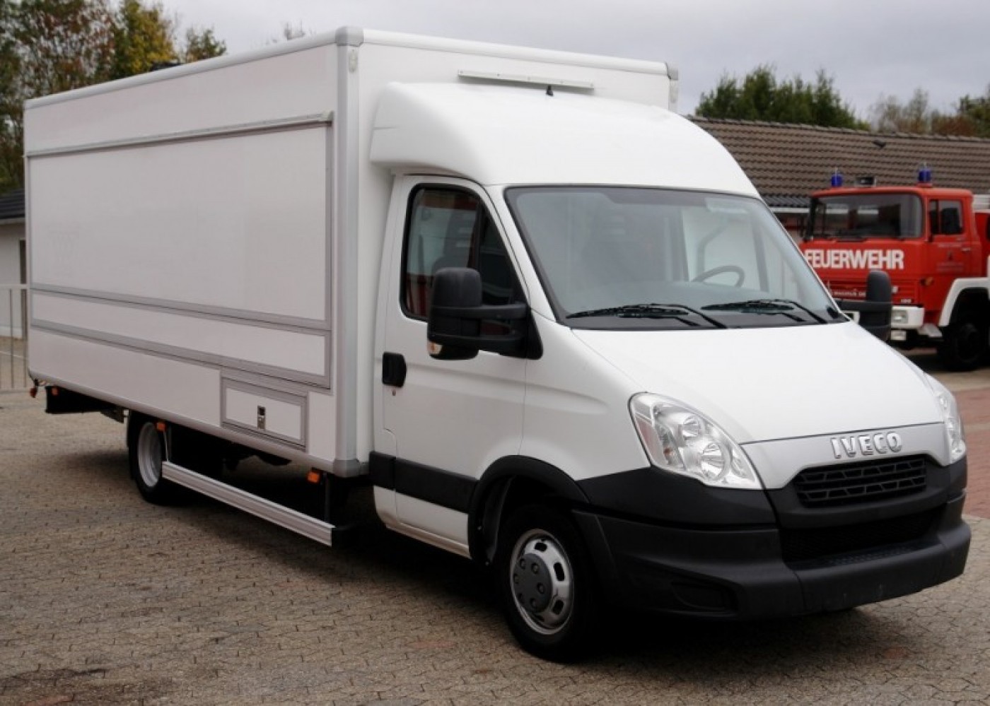 Iveco Daily 50C15 mobile shop truck refrigerated display case 5 meters TÜV new! 