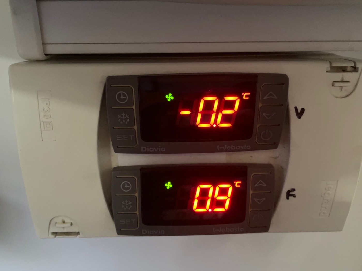 Iveco Daily 50C15 Mostrador refrigerado para la venta mostrador refrigerado 5 metros