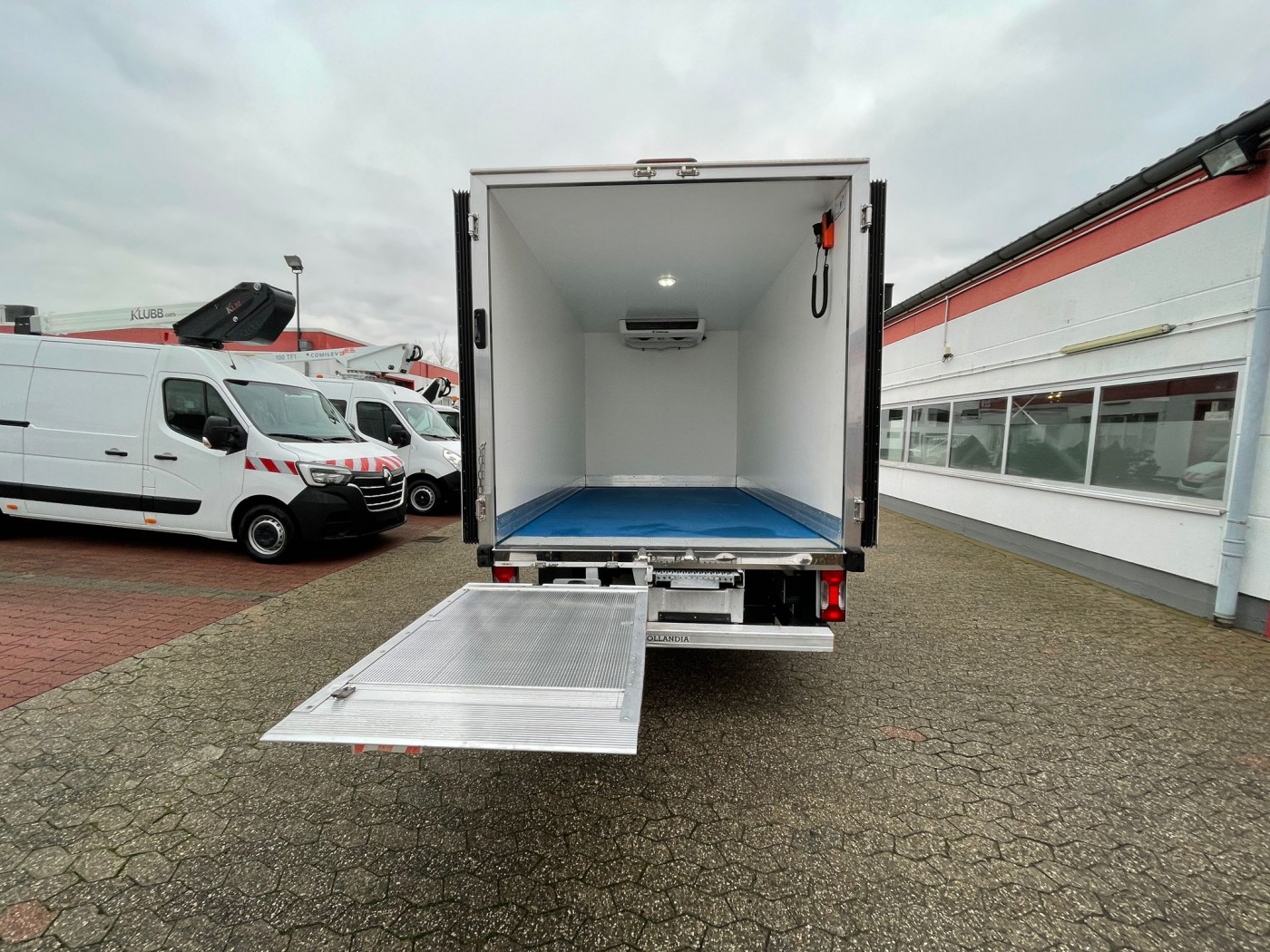 Iveco Daily 35-140 Hi-Matic Tiefkühlkoffer mit Thermo King V300 MAX