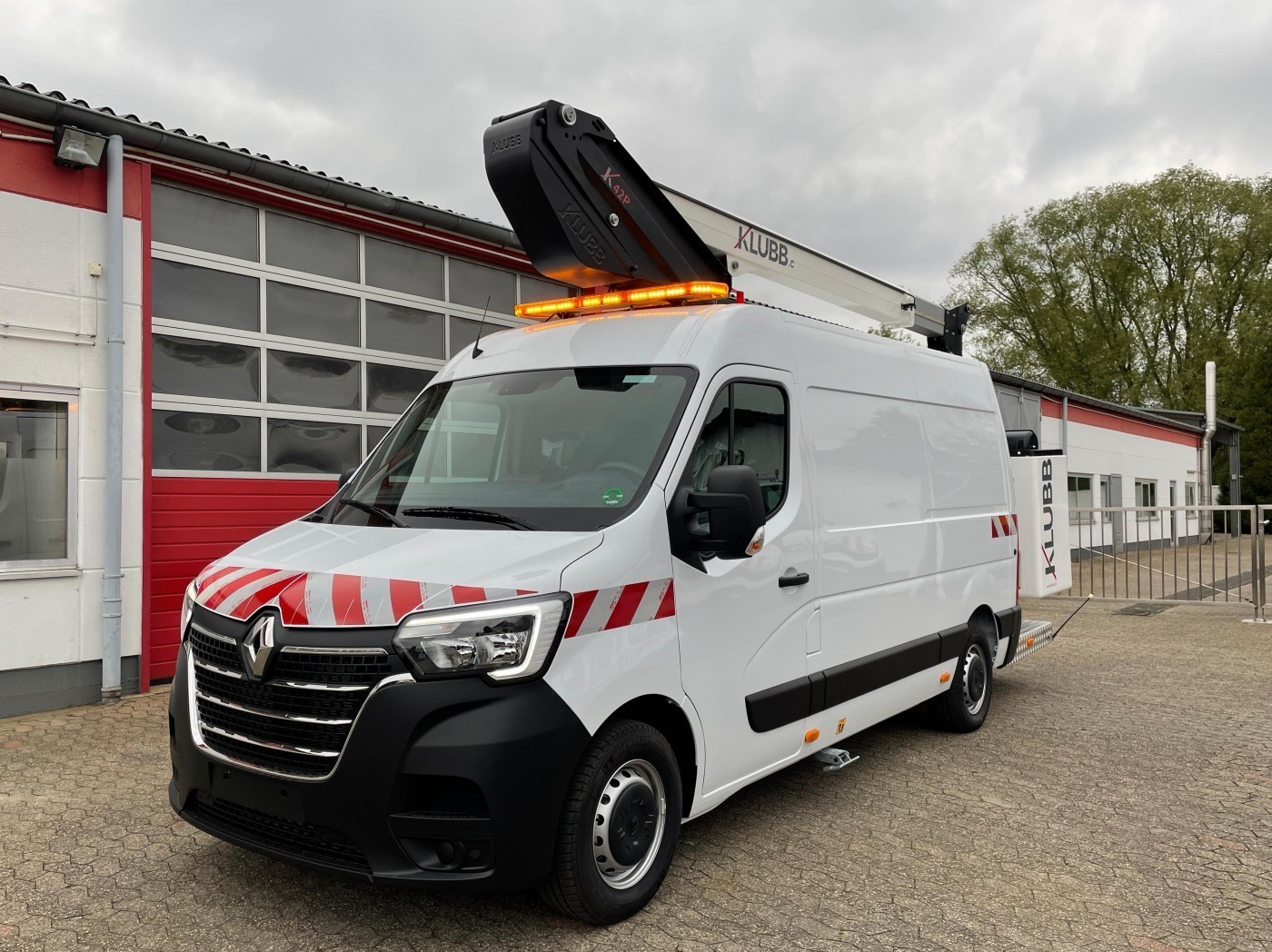 Renault - Master 145dCi van aerial work lift KLUBB K32 13m new vehicle