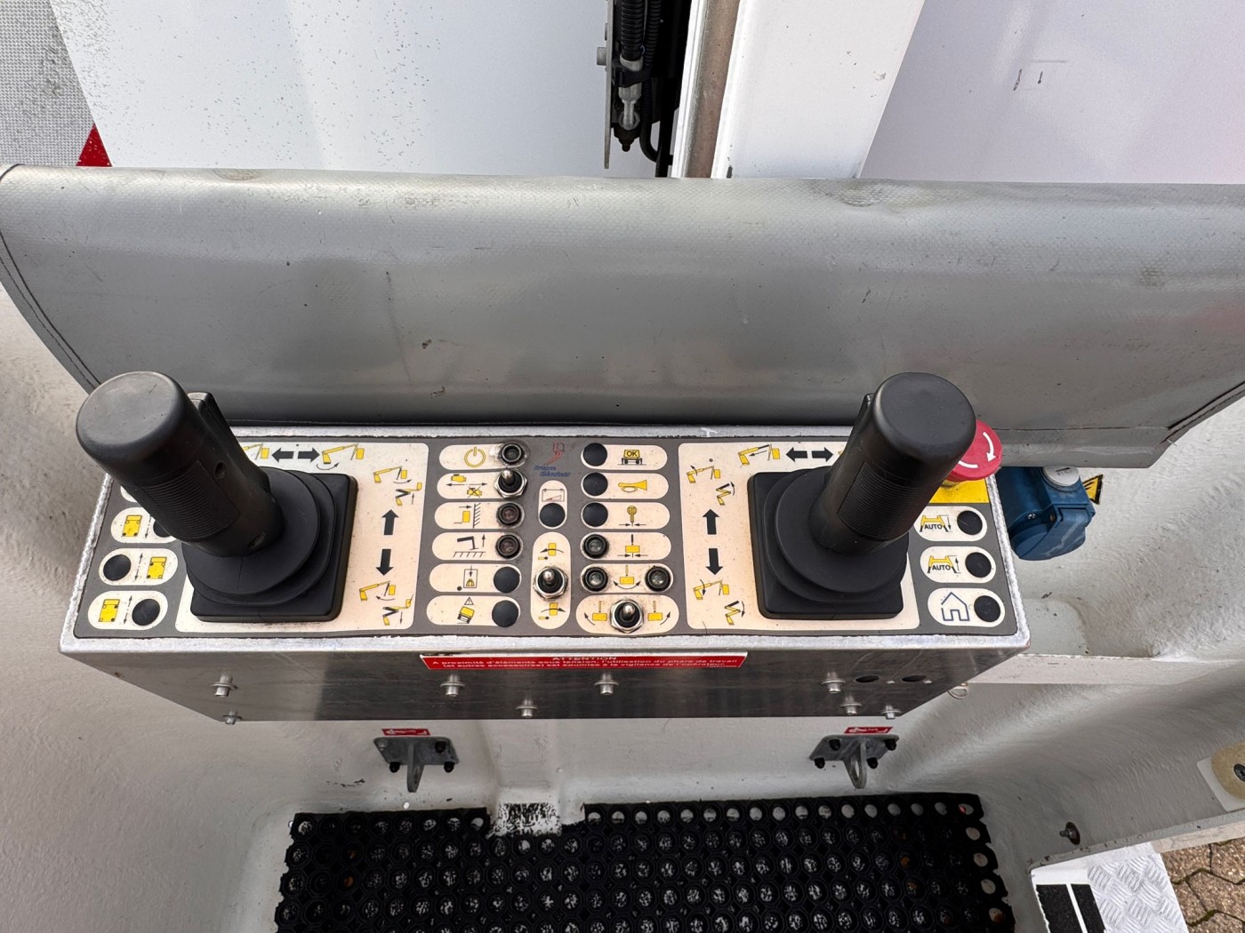 Renault منصة العمل الجوية Steiger France Elevateur 142 TPFcc EURO 6Y