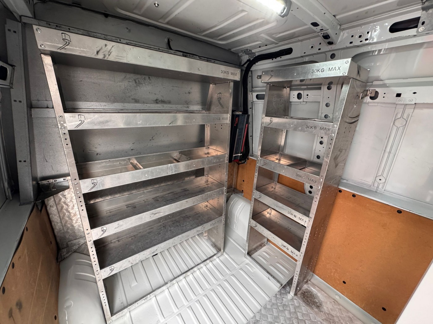 Renault autocarrata France Elevateur 142 TPFcc EURO 6Y