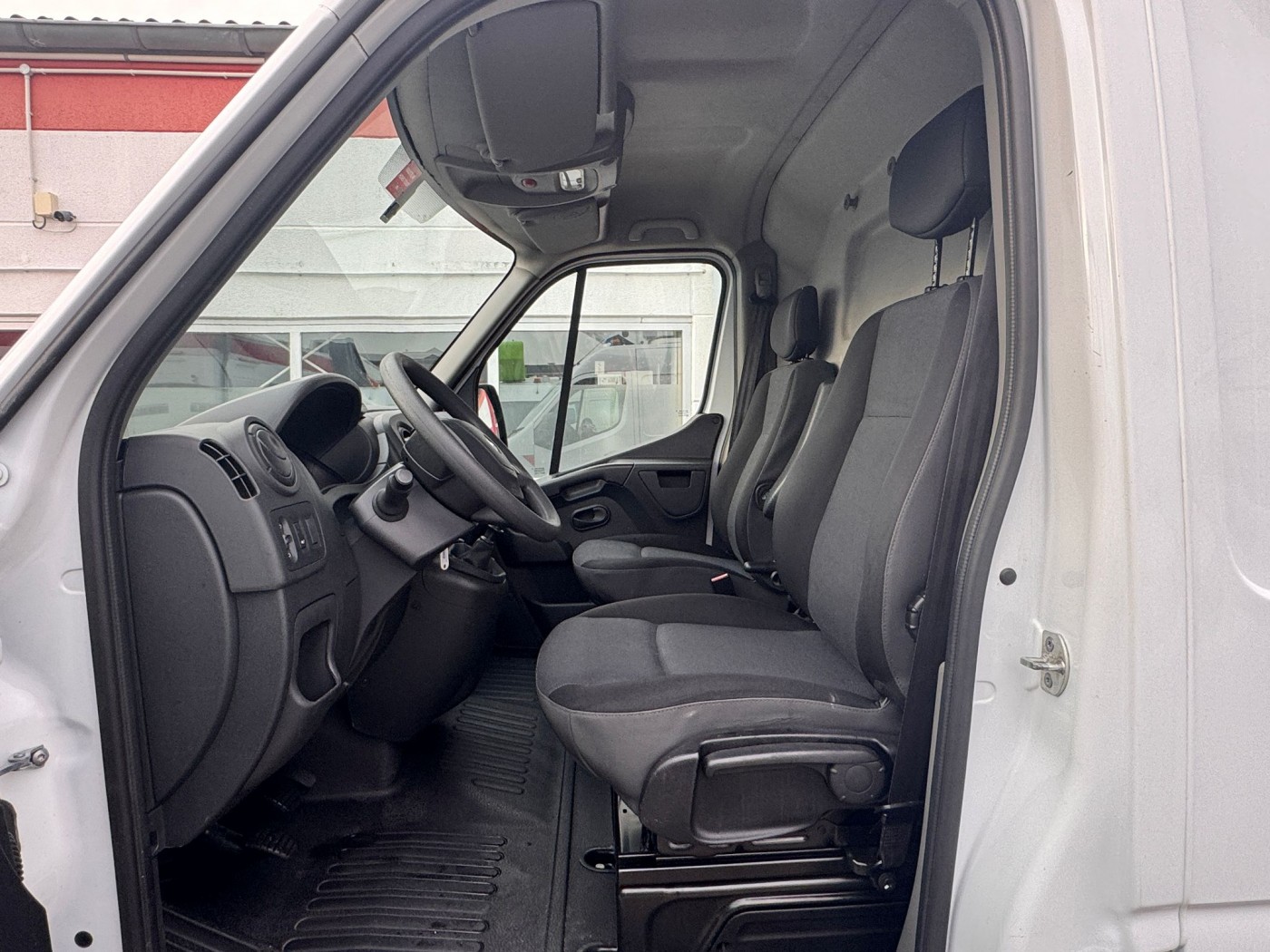 Renault autocarrata France Elevateur 142 TPFcc EURO 6Y