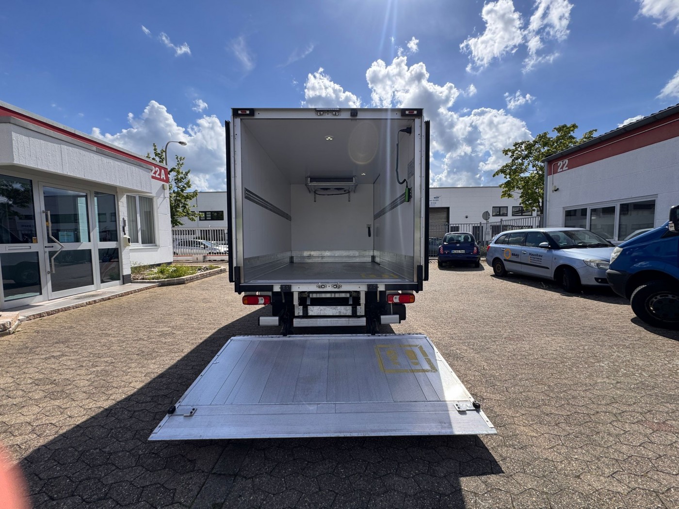 Iveco Tiefkühlkoffer Carrier Pulsor 400 LBW EURO 6