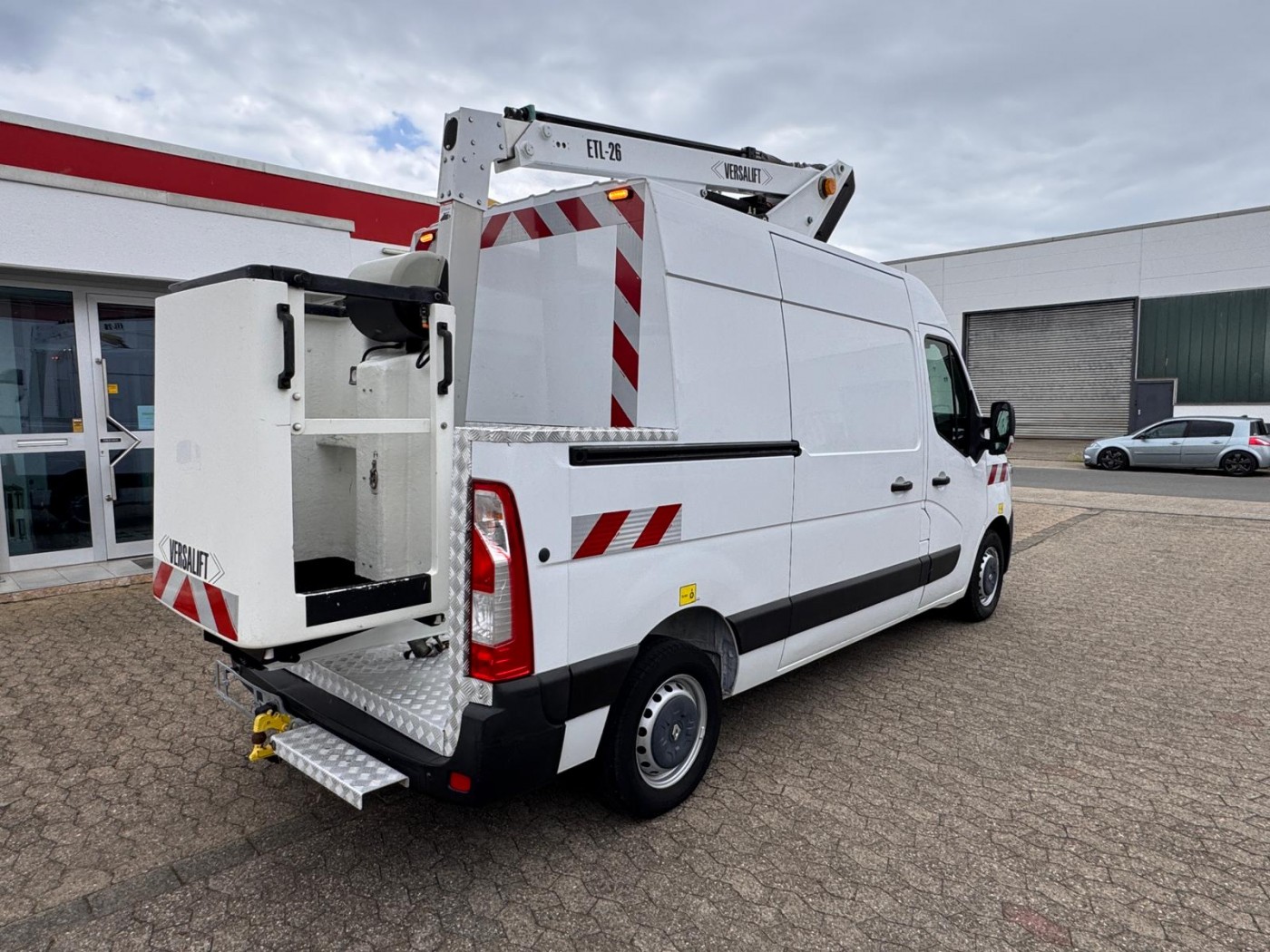 Renault Hubarbeitsbühne Steiger Versalift ETL-32-115 EURO 6