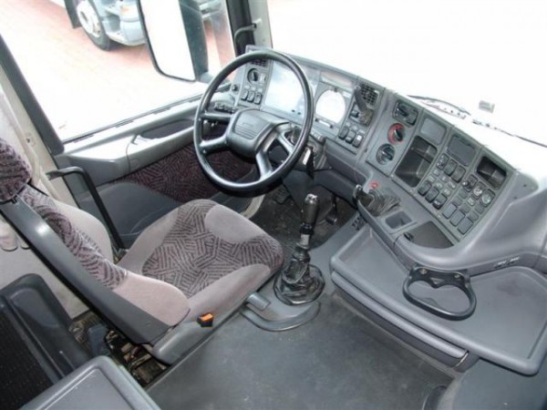  124L 470 Topline Sattelzugmaschine