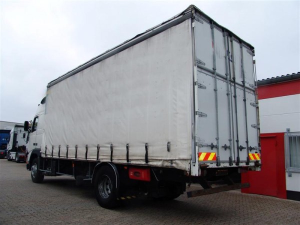  FH 12.420 Globetrotter, 7,36m. Plane mit Hubdach