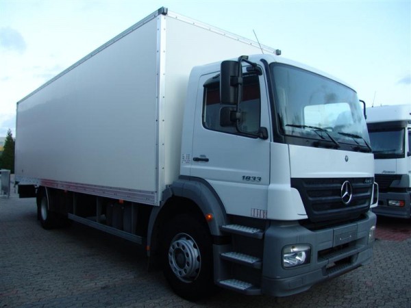  Axor 1833 Koffer 