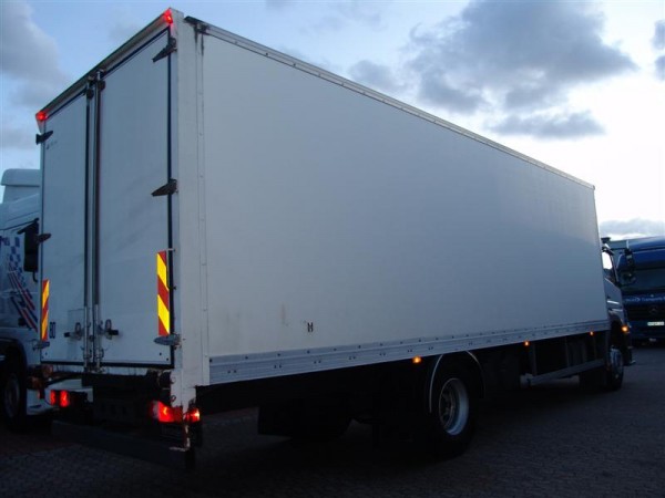  Axor 1833 Koffer 