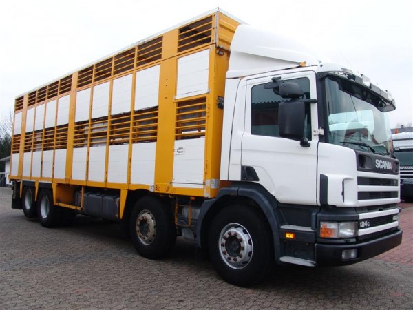  124G 400 Schweinetransporter