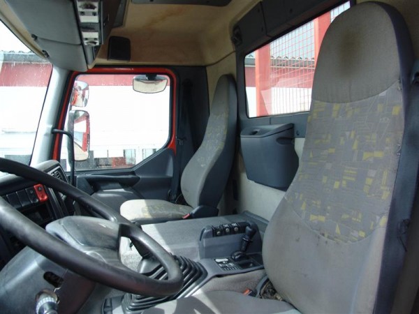  Kerax 370.26 Plateau mit Kran