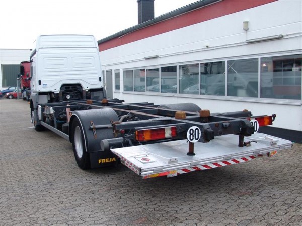  Atego 1833 BDF Rahmen 