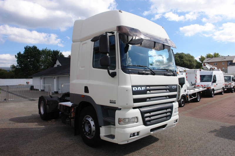 DAF CF 85.410 SpaceCab airco automatic gearbox 2 beds big tank new TÜV!