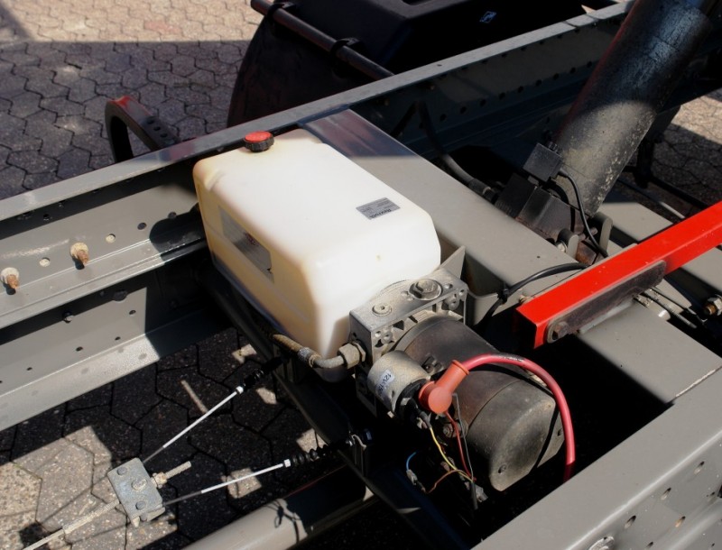 Iveco Daily 35C13 Kipper Werkzeugkasten Klima AHK EURO5 TÜV neu!