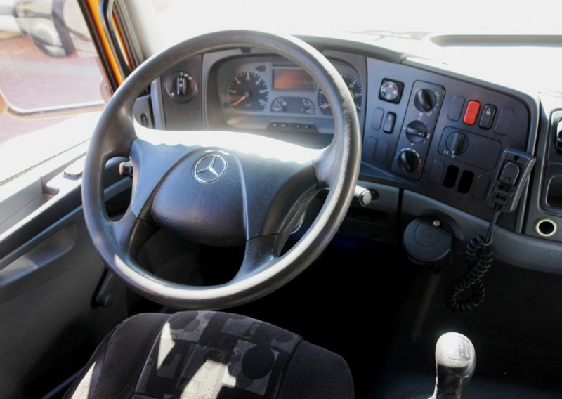 Mercedes-Benz Atego 1224L Pritsche 7,20m Luftfederung Anhängerkupplung TÜV