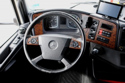 Mercedes-Benz Atego 823L Fourgon 6,4m BigSpace L-cab couchette! Clim!Hayon! EUR06! CT!