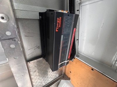 Renault autocarrata France Elevateur 142 TPFcc EURO 6Y